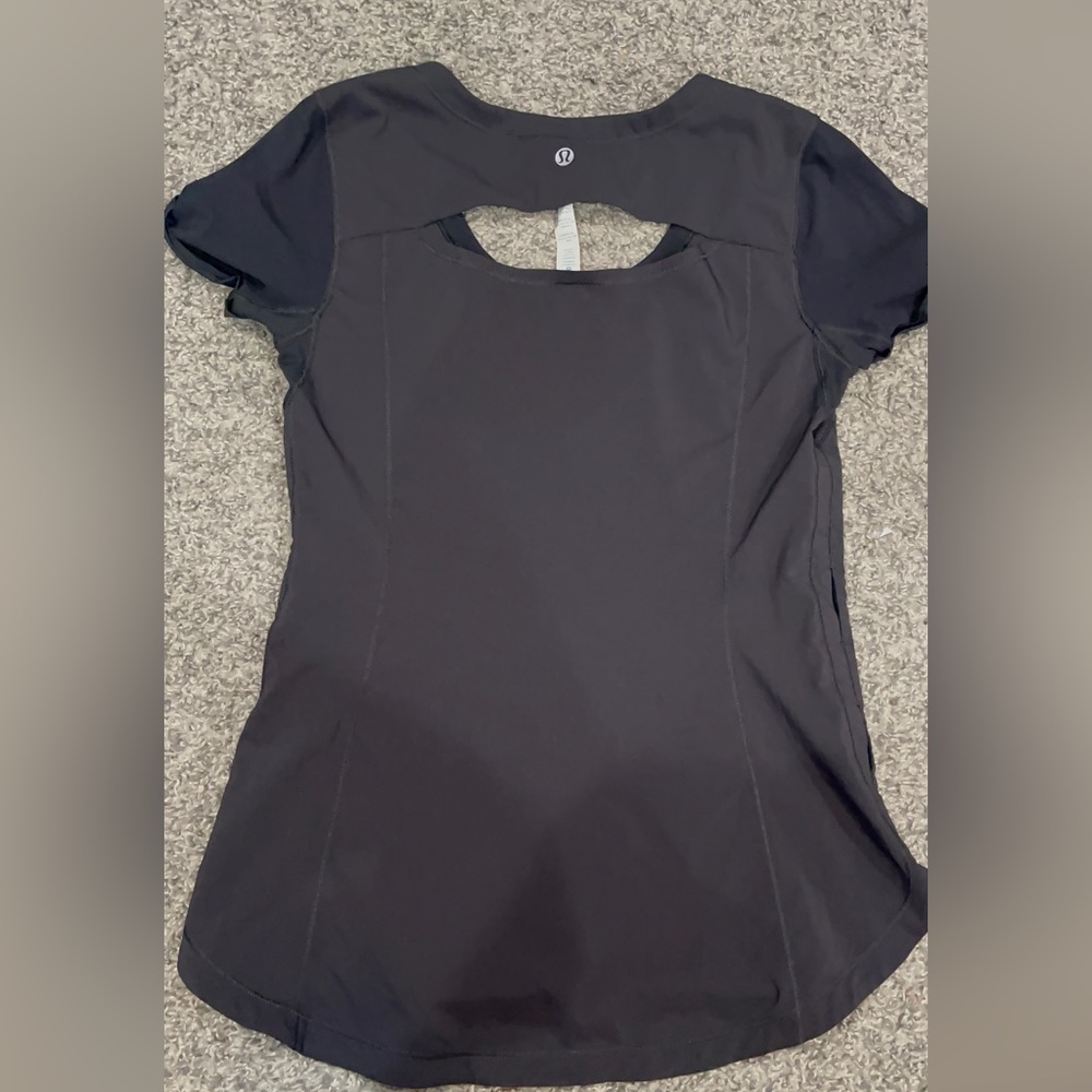 LuLulemon Keyhole Tank - Picture 7 of 8